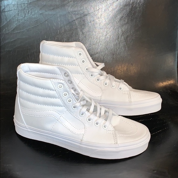 Vans Shoes - NEW Vans White Canvas Sk8-Hi shoes. M 7.5.  Wm 9.